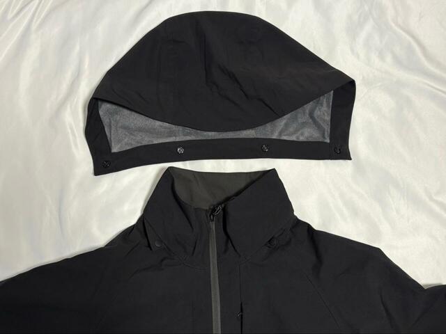 【ワークマン　イナレム(R)ライトウォーム2WAYスタンドカラージャケット】フードはボタンで取り外し可能！その日のコーデや天気によって調節できます