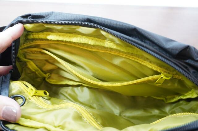 反対側にもポケットが