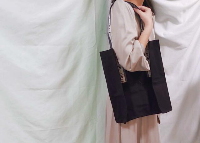 横のシルエットも素敵【one after another NICE CLAUP（ワンアフターアナザー ナイスクラップ）大容量のトートバッグ】
