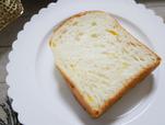 そのままでもトーストでもどちらでも美味しい　伊予柑ブレッド／171円（税込）
