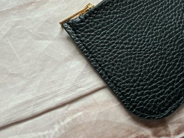 シボ感のある高級感抜群なフェイクレザー生地