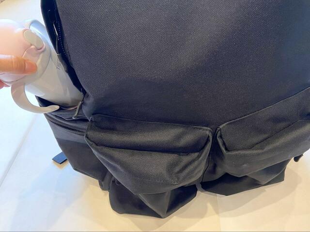 【coca トラベルバックパック】サイドポケットには水筒もすっぽり収納できます♪
