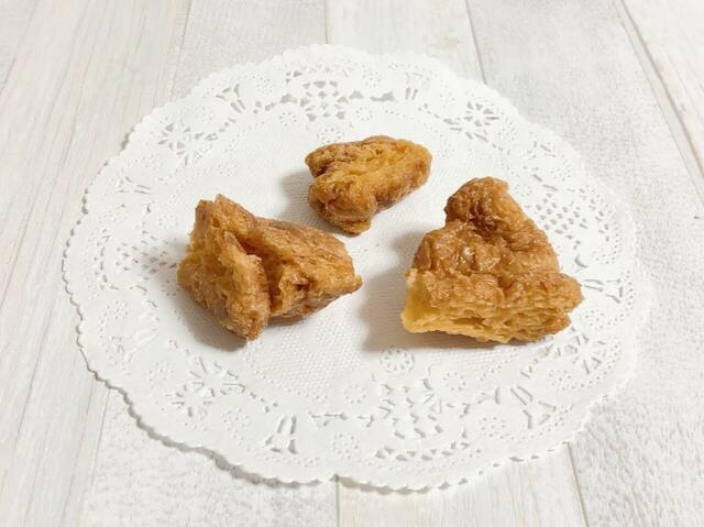 不揃いなひと口サイズの3cm～4cmほど【カルディオリジナル「お酒」レモンバッグ：価格1,950円（税込）】