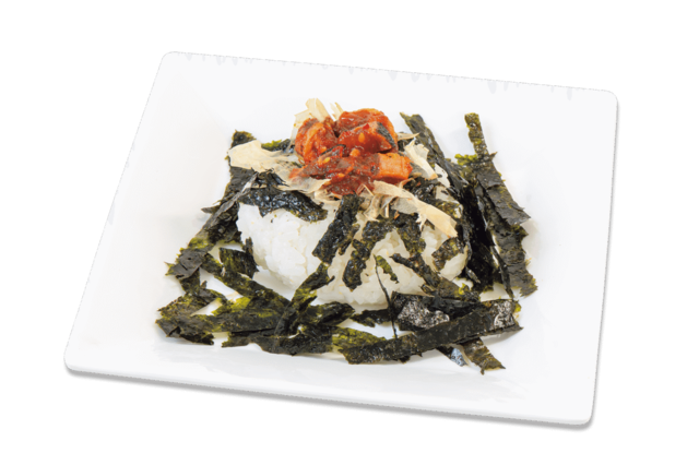 「鰹ユッケ&韓国海苔のりおにぎり」<単品価格:330円(税込)>【焼肉も和食も中華も食べ放題!じゅうじゅうカルビの食べ放題コースに「カツオのたたき」や「エビチリ」などの春限定メニューが登場!】