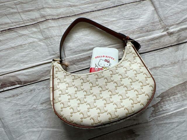 バッグの中に入れて持ち歩きたいセットです♪