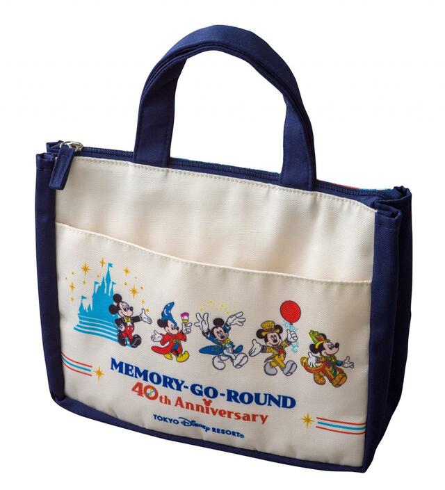 スーベニアランチケース 対象メニューにプラス1,300円｜東京ディズニーリゾート40周年“ドリームゴーラウンド”「MEMORY-GO-ROUND」スーベニア付きメニュー｜発売日：2023年6月13日（月）