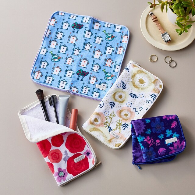 ハンカチのような見た目のポーチ(選べるキャラクター)|¥1,540 (税込)