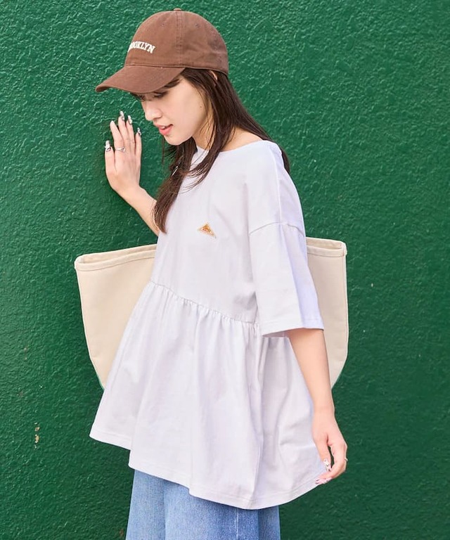 【KELTY×FREAK'S STORE「別注 切り替え 半袖 チュニック」￥6,490】胸下からの切り替えデザインが可愛いデザイントップス