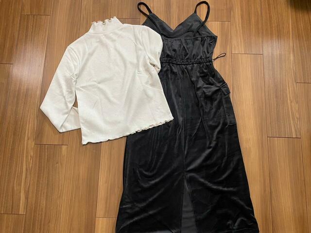 【しまむら　ワンピース+プルオーバーセット】バックスタイルはシンプル