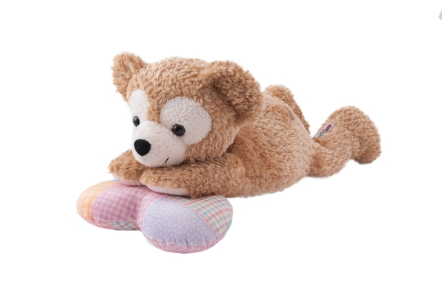 抱きまくら（ダッフィー）¥6,400｜東京ディズニーシー「ダッフィーのハートウォーミング・デイズ」（2018年）