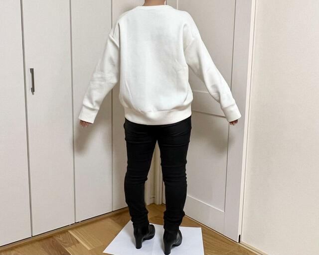 【無印良品 二重編みスウェットシャツ】着てみるとシワは目立ちにくい