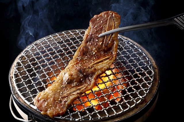 やみつき！骨付きカルビ