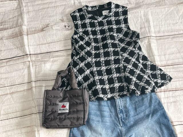 カジュアルなデニムコーデに持ってもかわいい