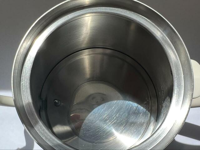 【アイリスオーヤマドリップケトル 温度調節付 IKE-C601T-CW】口が広くて洗いやすい