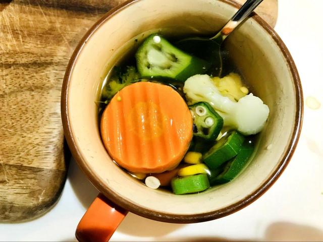 カット野菜を使用したスープ