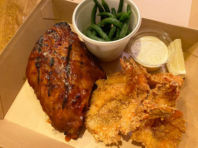 トニーローマ　BBQリブ＆フライドシュリンプのボックス