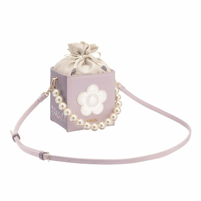 【マリークワント×アリス・イン・ワンダーランド】ヤングオイスターデザイン ショルダー／税込14,300円