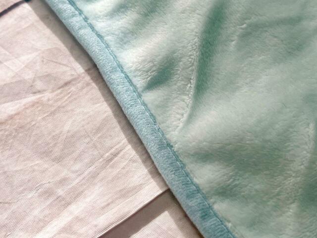 縁はパイピング付き♪