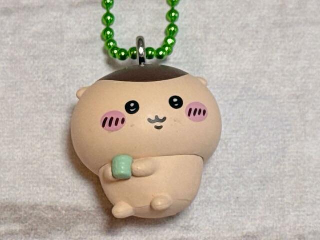 持っているのはお酒じゃない…？！免許不携帯で禁酒をした際のワンシーンを再現。かわいい！