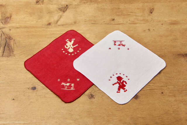 【赤箱 AWA-YA in YOKOHAMA】赤箱×赤い靴はいた女の子　限定ハンドタオル