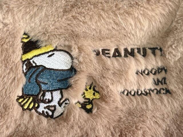 前面中央にスヌーピー＆ウッドストックのキュートな刺繍付きデザイン