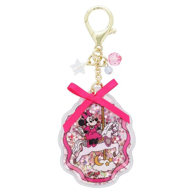 キーチェーン 1,300円｜東京ディズニーリゾート新作ステーショナリーグッズ｜販売店舗：東京ディズニーランド「グランドエンポーリアム」、東京ディズニーシー「イル・ポスティーノ・ステーショナリー」｜発売日：2026年11月26日(木)
