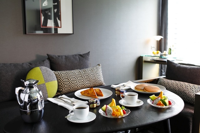 ルームサービス朝食