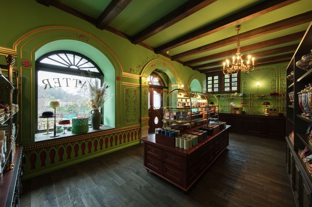 「魔女の谷」ハッター帽子店1階