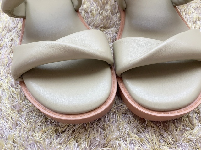 【ワークマン ふかふかサンダル】靴下を履く場合も考えてLサイズを選択。素足で履くならMサイズでも良さそう