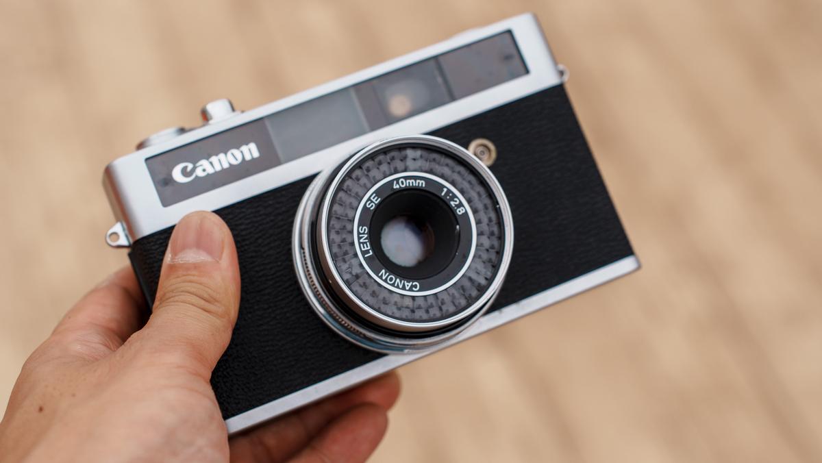 Canon キャノン レンジファインダーカメラ キャノネットジュニア ピントは合わないけど、なんだか愛おしい。 ジャンクで拾った