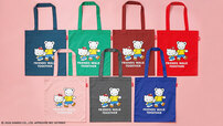 【familiar×ハローキティ】トートバッグ　8,800円（税込）／トートバッグ（チェック柄）　9,900円（税込）