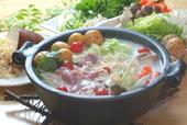 ⼭椒⾵味の洋⾵鍋