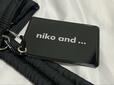 【niko and… オリジナル2WAYマルチトートバッグM】取り外し可能なパスケースも付いていて便利!