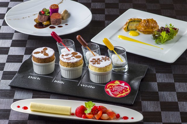 ディズニー・アンバサダーホテル エンパイア・グリル “クリスマス・ファンタジー”スペシャルディナーコース「エメラルド」