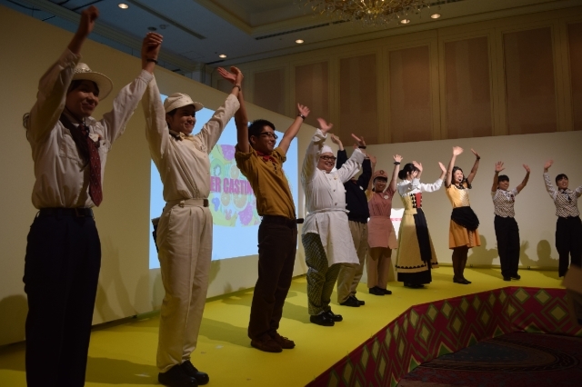 たくさんの拍手の中パフォーマンスは閉幕