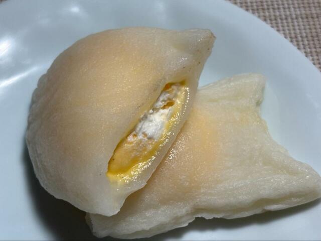 【セブン-イレブン 7プレミアム しろもちたい焼き カスタード＆ホイップ】カスタードクリームたっぷりが嬉しいポイント♪