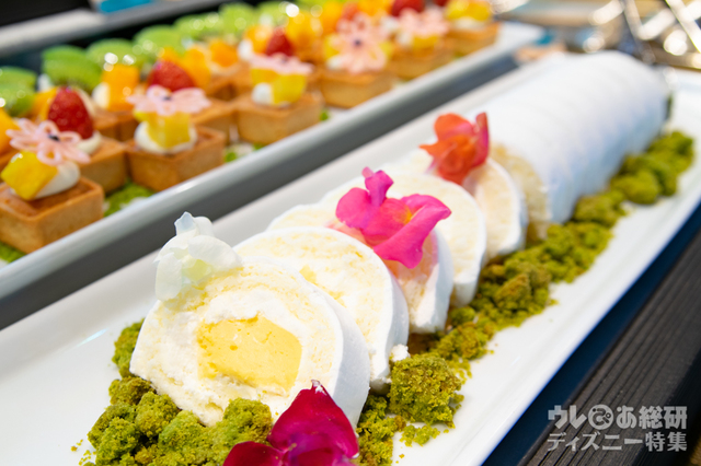 バニラババロアのロールケーキ｜