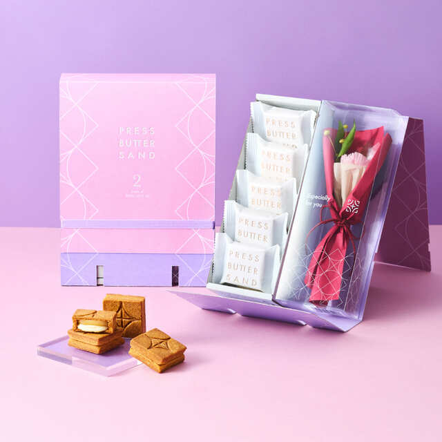 【母の日スイーツ2025／BAKE】「バターサンド5個入＆カーネーションギフトセット」￥4,020