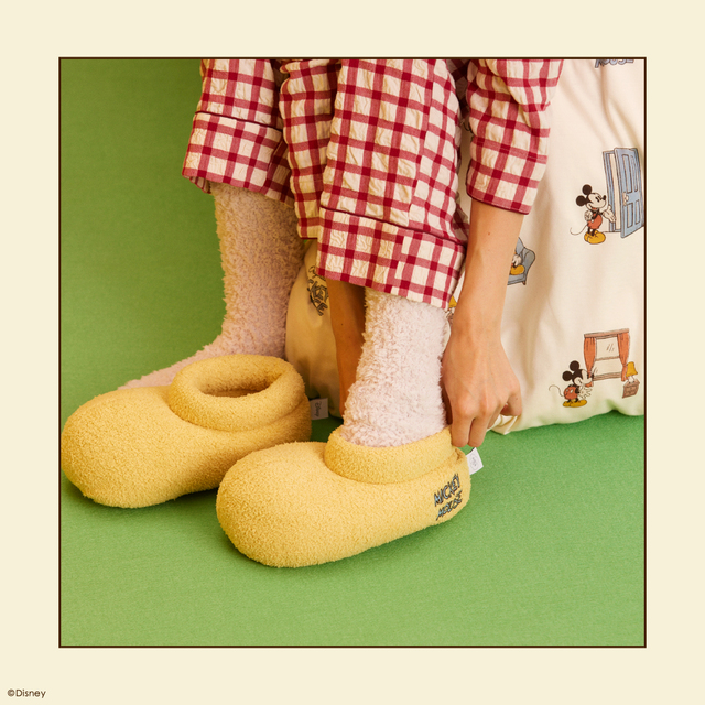 ルームブーツ ￥5,500｜ジェラート ピケ「ミッキー&ドナルド」コレクション