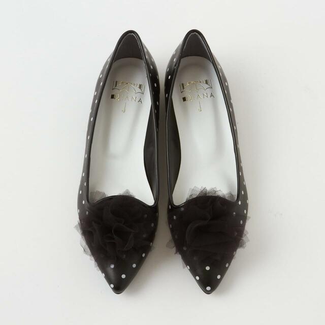 「フリルオペラ（オールウェザー）」クロ 16,500円（税込）