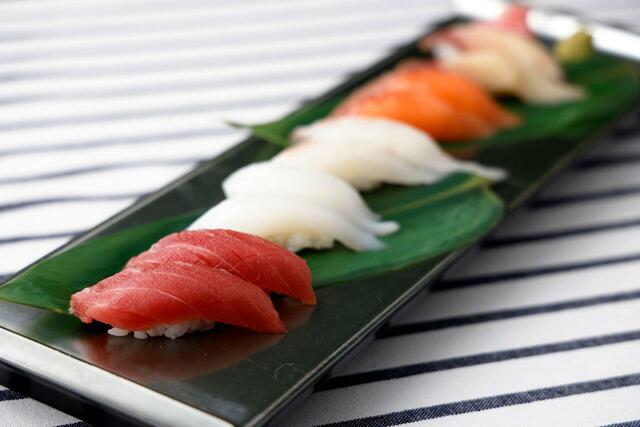 「【ディナー限定】お子様から大人も大好きな『握り寿司』」<2023年11月1日(水)~ 11月7日(火)>【10周年記念ビュッフェ“スーパーシーフード”」