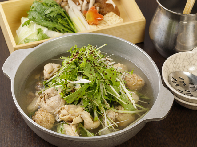 コラーゲンスープと和スパイスの鶏鍋