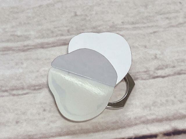 両面テープを剥がして使います