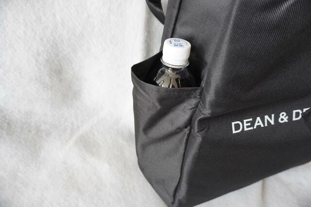 【GLOW8月号付録「DEAN＆DELUCA　保冷機能付きデイリーBIGトート」】ポケットにペットボトルを入れてみたところ