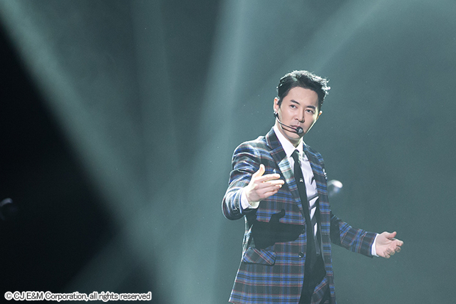 チョンジン(SHINHWA) 『KCON 2016 Japan』4月10日@幕張メッセ国際展示ホール7,8ホール