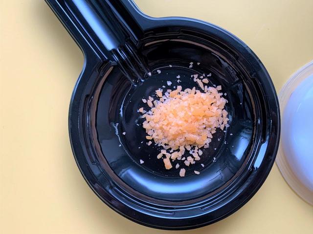 【お菓子ドンキ】「目玉焼きグミ（パチパチ飴とジャム付き）」本当に目玉焼きを焼いているような音が！