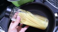【セリア ドリンクボトル500 】時短料理の定番・パスタの水漬けにも使える
