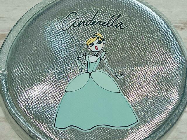 エコバッグとお揃いのシンデレラのイラスト入り♪