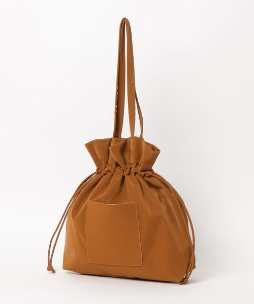 【LAKOLEのバッグ・キャップ売上ランキング 9位】「ヌバック風巾着トートバッグ」3,990円（税込）