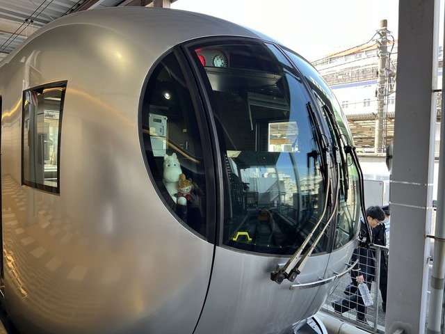 【特急ラビュー】よく見るとムーミンたちが…